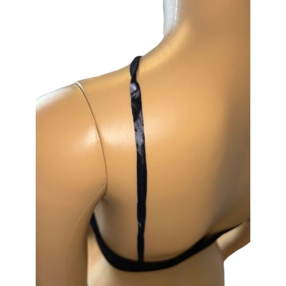 Free People IRR Intimately Ribbed Halter Top Black sz. M/L E1 - Picture 2 of 5